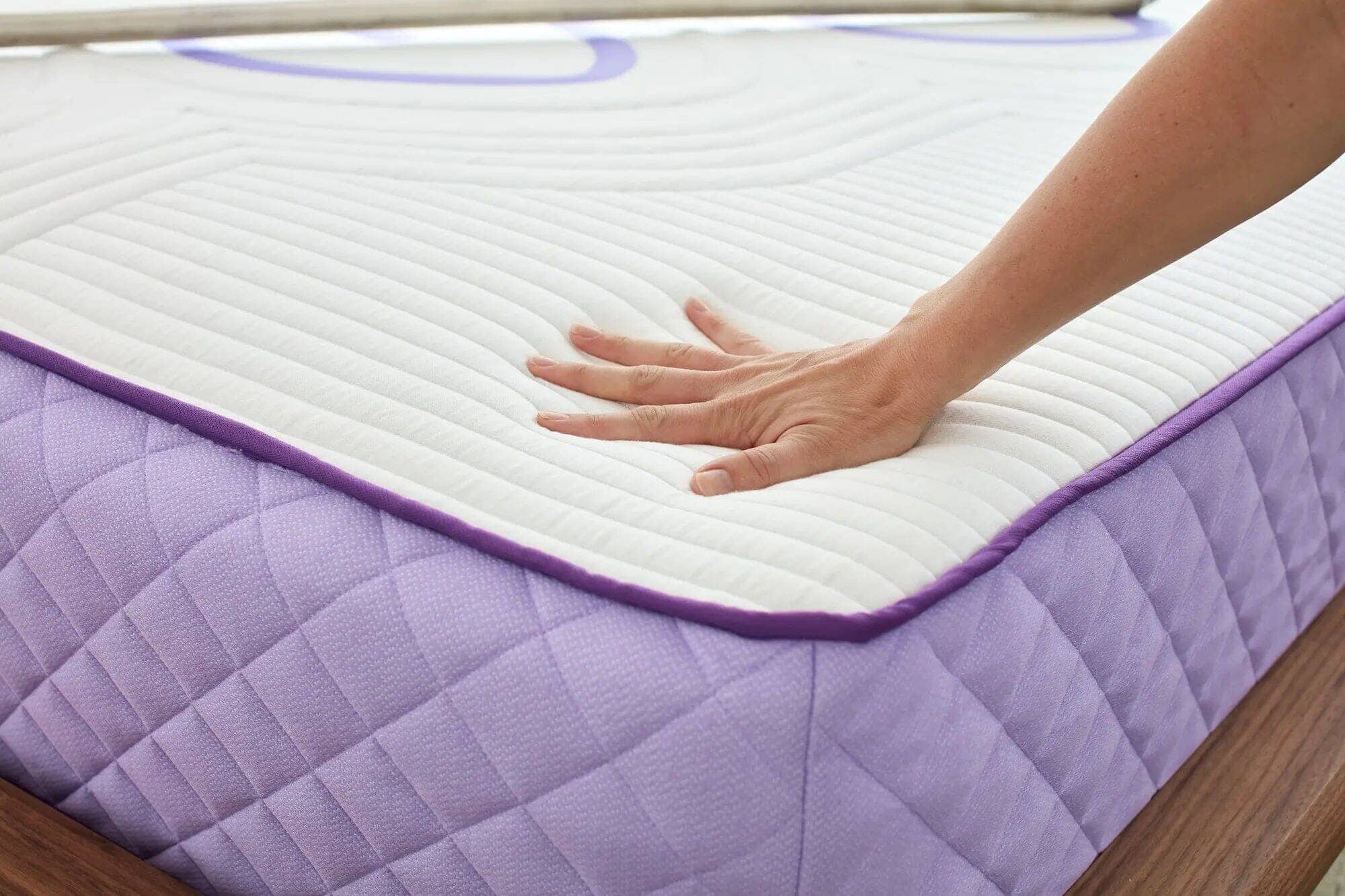 Dunlop Latex vs. Talalay Latex Sheets & Giggles