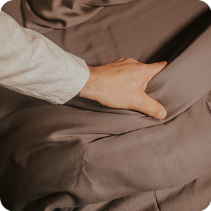 Sinfully soft (but like a venial sin, not a mortal sin), our 100% Eucalyptus Lyocell Duvet Cover redefines everything you know about surface friction.